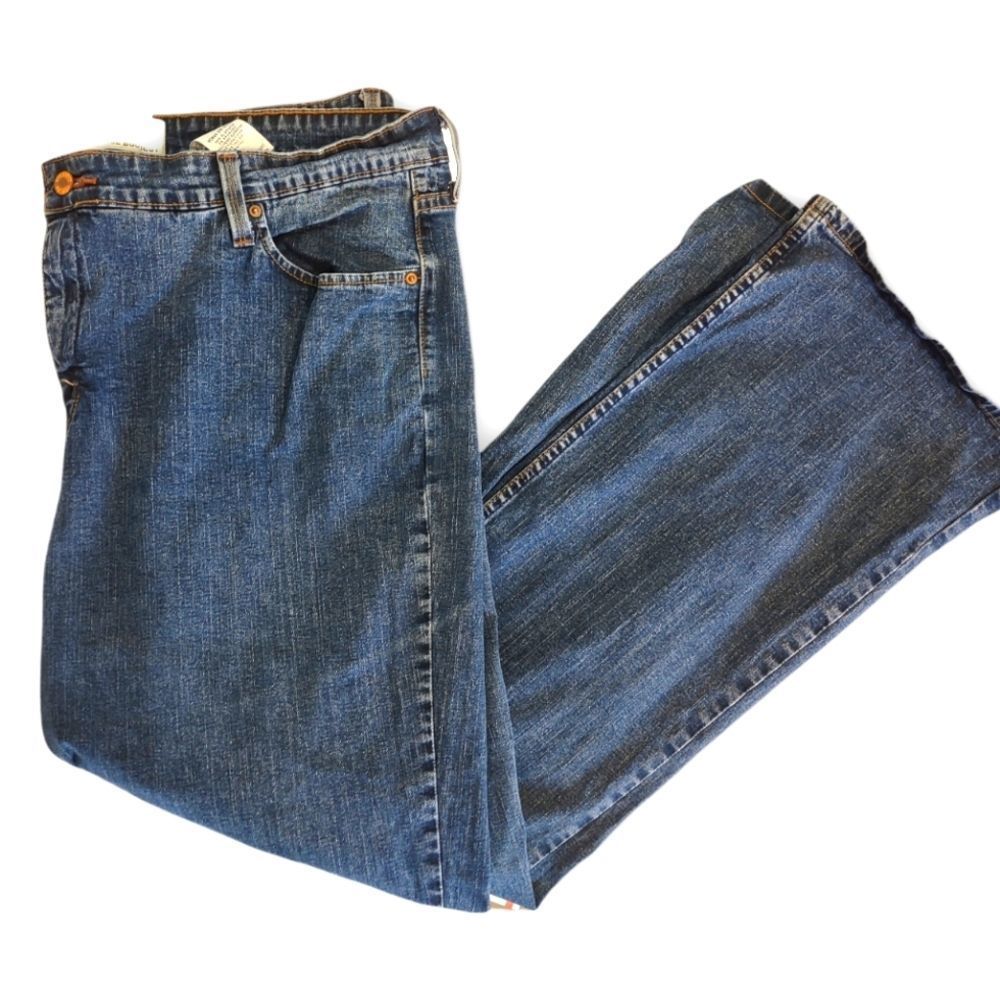 Levi's Women's 22 Mid Rise Boot Cut Medium Blue
